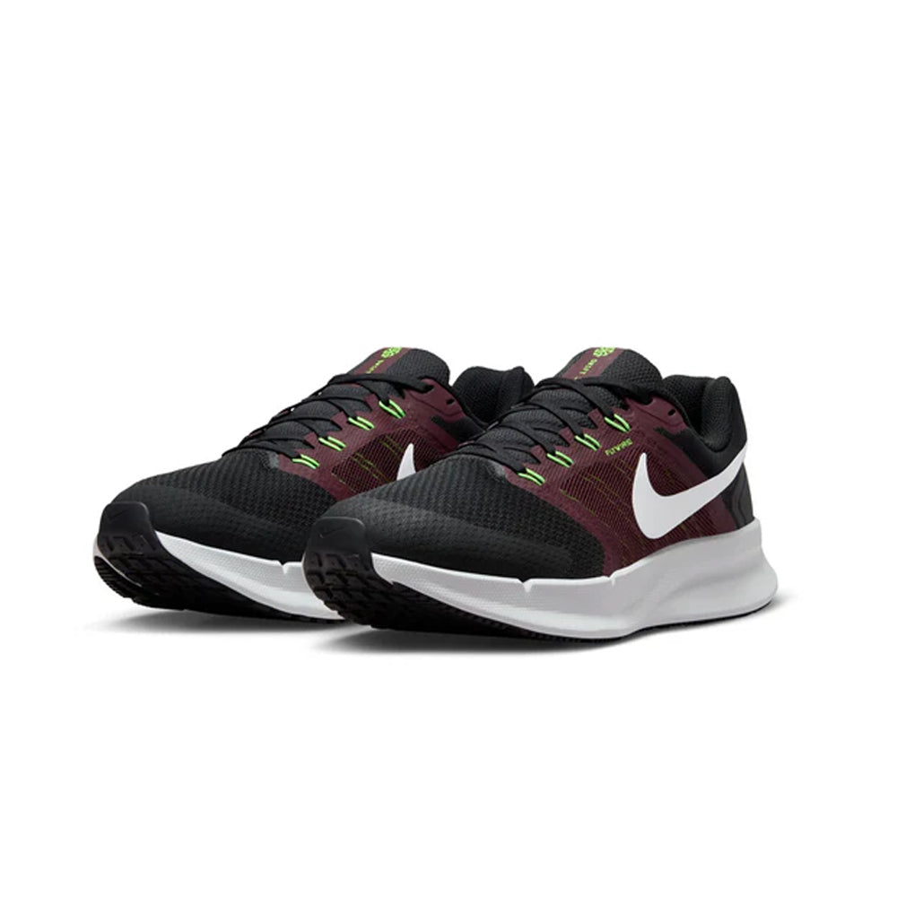 NIKE RUN SWIFT 3