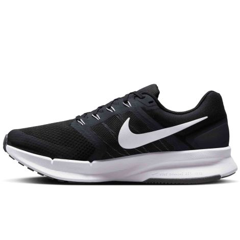 NIKE RUN SWIFT 3